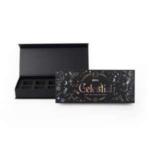 Caja de Regalo de Lujo con Forma de Libro Cosmético, de Cartón Negro y Papel Repujado con Iconos de Planetas de Dibujos Animados en Flexografía - Product Image 1