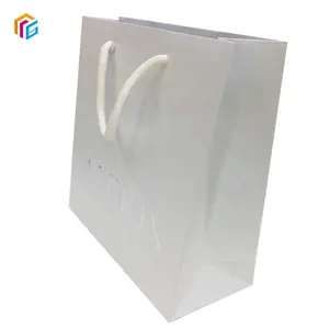 Bolsas de papel con logotipo personalizado de China, paraguas, vajilla, bolsa de utensilios de cocina con asas, embalaje para comida para llevar, regalo, bolsas de compras de ropa