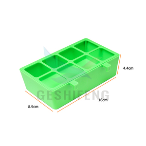 Venta al por mayor 8 rejillas de agua jaula de pájaros tazón pequeño colgante de plástico <span class=keywords><strong>comederos</strong></span> de pájaros bebidas <span class=keywords><strong>bebederos</strong></span> de agua alimentador de agua <span class=keywords><strong>para</strong></span> jaula de pájaros - Product Image 4