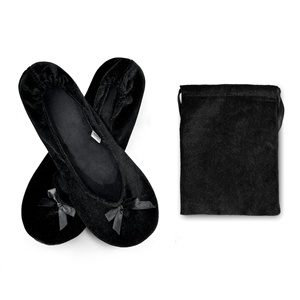 Nuove scarpe da regalo per gli ospiti <span class=keywords><strong>ballerine</strong></span> pieghevoli da <span class=keywords><strong>donna</strong></span> in velluto nero con nastro scarpe basse da festa pantofole - Product Image 1