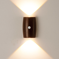 Lampe murale LED sans fil magnétique à détecteur de mouvement, rechargeable par USB, style nordique moderne, pour décoration intelligente de la maison, chevet et escalier