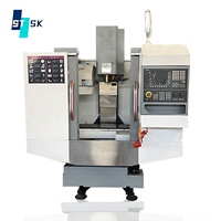 Centre d'usinage vertical haute précision VMC 5 axes 4 axes 3 axes Machine de fraisage CNC Centre d'usinage Siemens à vendre