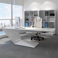 Combinaison moderne de grandes chaises de bureau pour le patron Finition simple et créative en MDF durable