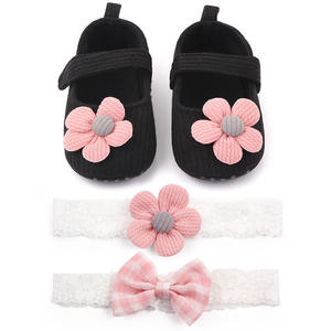 Set di Scarpe e Fasce per Capelli per Neonata, Design alla Moda - Product Image 3