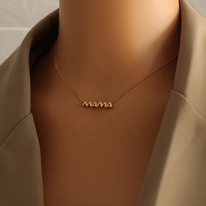Collana con lettere personalizzate collana in oro Mama in acciaio inossidabile 18k placcato oro Mini lettere a bolle collana regalo per la <span class=keywords><strong>festa</strong></span> <span class=keywords><strong>della</strong></span> <span class=keywords><strong>mamma</strong></span> - Product Image 2