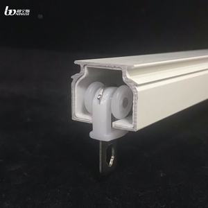 Riel de cortina de aluminio superior de alta calidad montado en el techo con <span class=keywords><strong>PVC</strong></span> silencioso - Product Image 3
