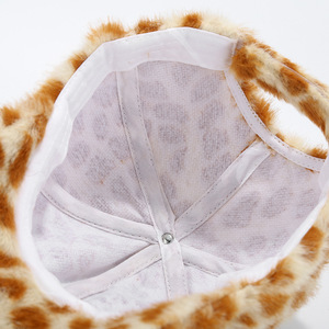 2024 겨울 모피 야구 모자 신상품 도매 4 색상 사용 가능한 레오파드와 얼룩말 인쇄 일반적인 패브릭 스타일 - Product Image 6