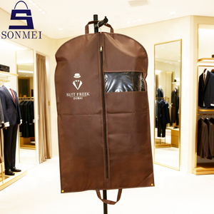 Couverture non tissée de costume de <span class=keywords><strong>vêtement</strong></span> marron personnalisé anti-poussière de Offre Spéciale de luxe - Product Image 2
