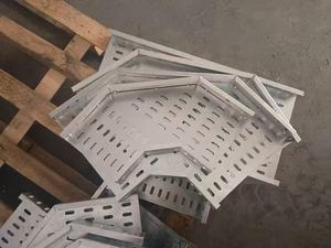 Promotion sur les plateaux à câbles perforés en alliage d'aluminium de haute qualité, stock usine, prix réduit - Product Image 5