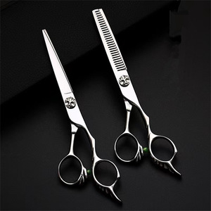 Ciseaux de coiffure Dr Feather Handle 62 mm, ciseaux à effiler en acier inoxydable 440C, pour droitiers, pour usage esthétique - Product Image 1