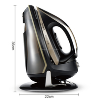 Station de vapeur professionnelle 2200W avec plaque inférieure en céramique, réservoir d'eau de 1500 ml, design moderne, fer à vapeur électrique à pression italien