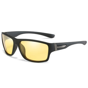 แว่นตาปั่นจักรยานวัสดุใหม่ TPX TAC สำหรับฤดูร้อน ว่ายน้ำ กีฬาทางน้ำ ตกปลา พายเรือ เล่นเซิร์ฟ แบบโพลาไรซ์ ใส่สบาย ขอบเต็ม ลอยน้ำได้ สำหรับทุกเพศ - Product Image 5