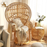 Style sud-est asiatique extérieur hôtel jardin luxe canapé simple chaise armure rotin villa patio accent paon chaise meubles