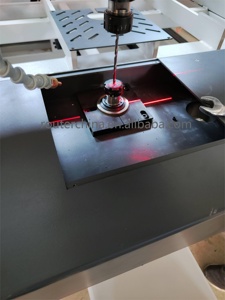 Machine de découpe de bois de scie à ruban CNC TJ-2500 vendue en usine nouvelle utilisée pour les jambes de chaise à dossier incurvé lame de moteur de scie à panneau de travail du bois - Product Image 3