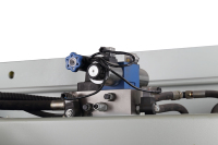 Équipement de pliage CNC électro-hydraulique synchrone entièrement automatique 1300KN avec moteur de haute précision, pompe à roulement et rigidité élevée