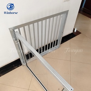 Cửa sổ ổn định ngựa kim loại chắc chắn với bảng điều khiển bằng kính trơn và khung chống gỉ để thông gió chuồng ngựa an toàn hơn - Product Image 2