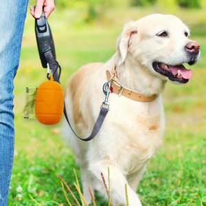 Suministros personalizados para mascotas al aire libre manos libres portátil bolsa de basura para perros dispensador de bolsas de caca de perro de silicona - Product Image 4