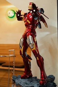Venta al por mayor tamaño real <span class=keywords><strong>Tony</strong></span> <span class=keywords><strong>Stark</strong></span> <span class=keywords><strong>Iron</strong></span> <span class=keywords><strong>Man</strong></span> Marvel resina estatua <span class=keywords><strong>Iron</strong></span> <span class=keywords><strong>Man</strong></span> tamaño real armadura <span class=keywords><strong>Iron</strong></span> <span class=keywords><strong>Man</strong></span> - Product Image 6