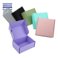 Boîte d'expédition peu encombrante, économique, en carton ondulé, personnalisable, pliable, pour l'envoi postal et l'emballage de vente au détail