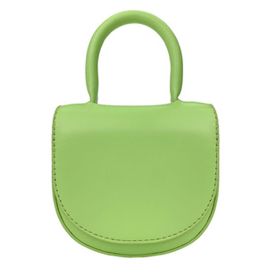 กระเป๋าสะพายข้างผู้หญิงแบบมินิ หูหิ้วแบบแม่เหล็ก สีพื้น ซัมเมอร์ 2022 สีขาว สีแดงกุหลาบ สีเขียวอ่อน - Product Image 5