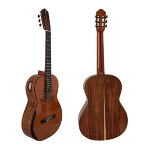 <span class=keywords><strong>Guitare</strong></span> <span class=keywords><strong>classique</strong></span> artisanale professionnelle en Nomex, table en cèdre double, corps en koa massif, touche surélevée et côté porte - Product Image 1