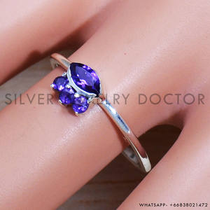 แหวนเงินแท้ 925 ดีไซน์คลาสสิค ประดับพลอยอะมีทิสต์ทรงเหลี่ยม ขายส่งจำนวนมาก เครื่องประดับคุณภาพสูง แหวนพลอยประจำเดือนเกิด ทำมือ สำหรับผู้หญิง ของขวัญจากผู้ผลิต - Product Image 2