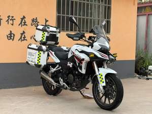 <span class=keywords><strong>Benelli</strong></span> TRK251 250cc 4 Tempi Monocilindrico Raffreddato a Liquido EFI Serbatoio da 18L Moto Tourer - Product Image 4