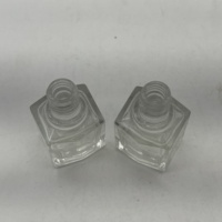 Haute qualité 10ml verre clair bouteilles de parfum carré vide bouteilles en verre bouchon à vis fabrication directe d'usine 10ml emballage
