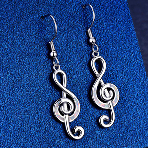 ต่างหูเงินแท้ 925 รูปโน้ตดนตรีทรงหยดน้ำสำหรับผู้หญิง ประดับด้วยโอปอลสีฟ้าขาวลายคลื่น - Product Image 6