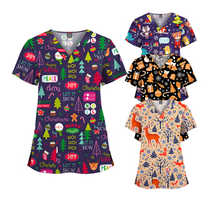 เสื้อสครับขัดตัวน้ำหนักเบาพิมพ์ลายต้นคริสต์มาสเสื้อคอวีสำหรับผู้ชายและผู้หญิง - Product Image 1