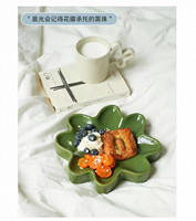 Assiette en céramique artisanale en forme de fleur pour salade, fruits, petit-déjeuner, collation – Design élégant