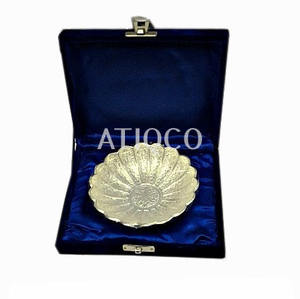 Frutero de latón chapado en oro en caja de terciopelo para regalos corporativos Bandeja elegante Plato seguro de alta calidad Ecológico - Product Image 4