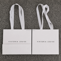 Sac en papier kraft personnalisé avec logo imprimé, design de luxe, faible MOQ, pour emballage cadeau et shopping