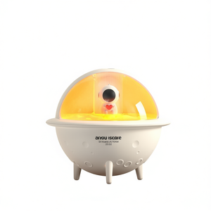 Humidificateur Myrva Astronaut 0,5 L à évaporation avec lumière à changement de couleur pour utilisation sur table de bureau - Product Image 1