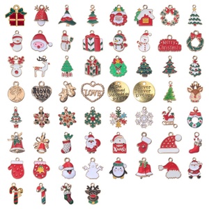 Collar de Navidad para Mujer, Colgante de Papá Noel, Joyería de Copo de Nieve, Regalo para Niñas, Set de Joyería Festiva, Collar para Fiesta, Dijes Lindos DIY - Product Image 1