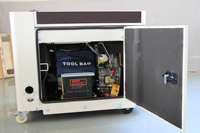 Type silencieux groupe électrogène diesel à faible bruit avec le bon refroidissement à l'air de Dissipation thermique 55dB 7 mètres de gamme 5KVA 20KVA 120V 240V 60HZ