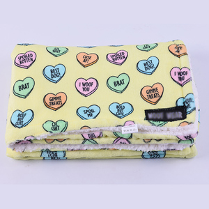 Haustierbett-Zubehör Modische Luxus Maßgefertigte Hundedecke Sherpa Warm Weich Waschbar Hundemuster-Decke - Product Image 3