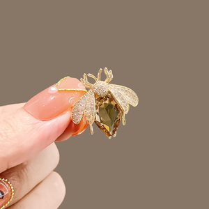 Mignon diamant abeille broche pour femmes vêtements accessoires strass broches broches insectes broches épinglette manteau CorsageGJZ-BXZ049 - Product Image 3
