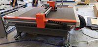 Plotter de Corte por Inyección de Tinta para Tablero de Goma, Tablero de Fibra, Papel Kraft y Otros Materiales Jindex