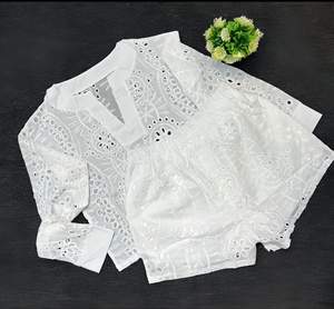 GX2443 Mode Frühling Sommer Lady Street Wear Boutique Langarm V-Ausschnitt Hohl Durchsichtiges Oberteil und Shorts 2-teiliges Set Damen - Product Image 5