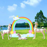 Sculpture de cheval licorne en résine à crinière arc-en-ciel en fibre de verre, figurine décorative pour événements à thème d'anniversaire