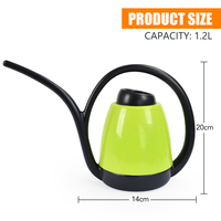 Arrosoir d'intérieur Winslow & Ross 1,2 L à long bec en plastique pour plantes avec un design élégant