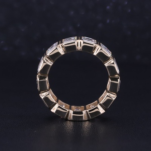 แหวนเพชรแล็บ 14k ทองคำขาว เพชรแล็บเกรด DEF VS ทรงเหลี่ยมมรกต แหวนนิรันดร์สำหรับผู้หญิง - Product Image 4