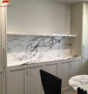 رخام أرابيسكاتو فاجلي الإيطالي الأبيض، ألواح كبيرة حديثة مصقولة، سطح مطبخ طبيعي، جزيرة مطبخ مقاومة للماء ومتينة وصديقة للبيئة - Product Image 5