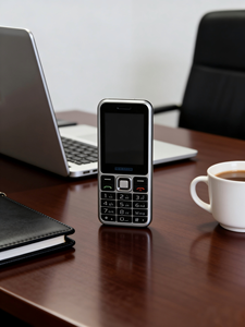 RAZARR600 Téléphone portable élégant pour seniors avec fonction bar, écran LCD de 2,4 pouces, 4G VoLTE, mémoire 1 Go + 128 Mo, batterie 1800 mAh, espagnol/allemand - Product Image 5