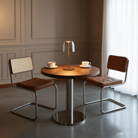 Chaise moderne à structure métallique de style français avec kit table en bois, taille personnalisée pour café, petit-déjeuner, bistro, boulangerie