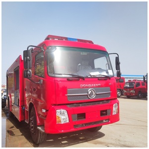 Camion de lutte contre l'incendie à mousse et poudre sèche Dongfeng KR de Chine, 8 tonnes, 8000 L, équipement de lutte contre l'incendie à eau et mousse - Product Image 1