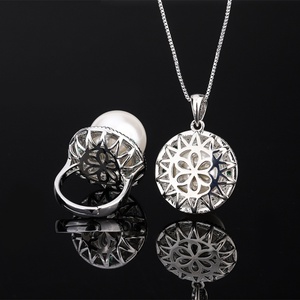 Juego de Joyería Nupcial de Dos Tonos con Perlas de Concha Blanca de 14 mm y Circonita Cúbica de Latón Ecológico, Venta al por Mayor del Fabricante - Product Image 6