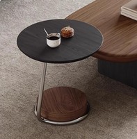 Nouvelle table basse ovale moderne du milieu du siècle en bois massif léger design rétro haut de gamme de luxe pour petite maison appartement salon