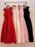 Robe sans manches plissée à taille ajustée, style streetwear européen et américain, décontractée et écologique, avec décolleté sexy apparent